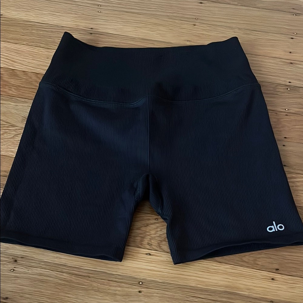 ALO Yoga Women's Black Shorts